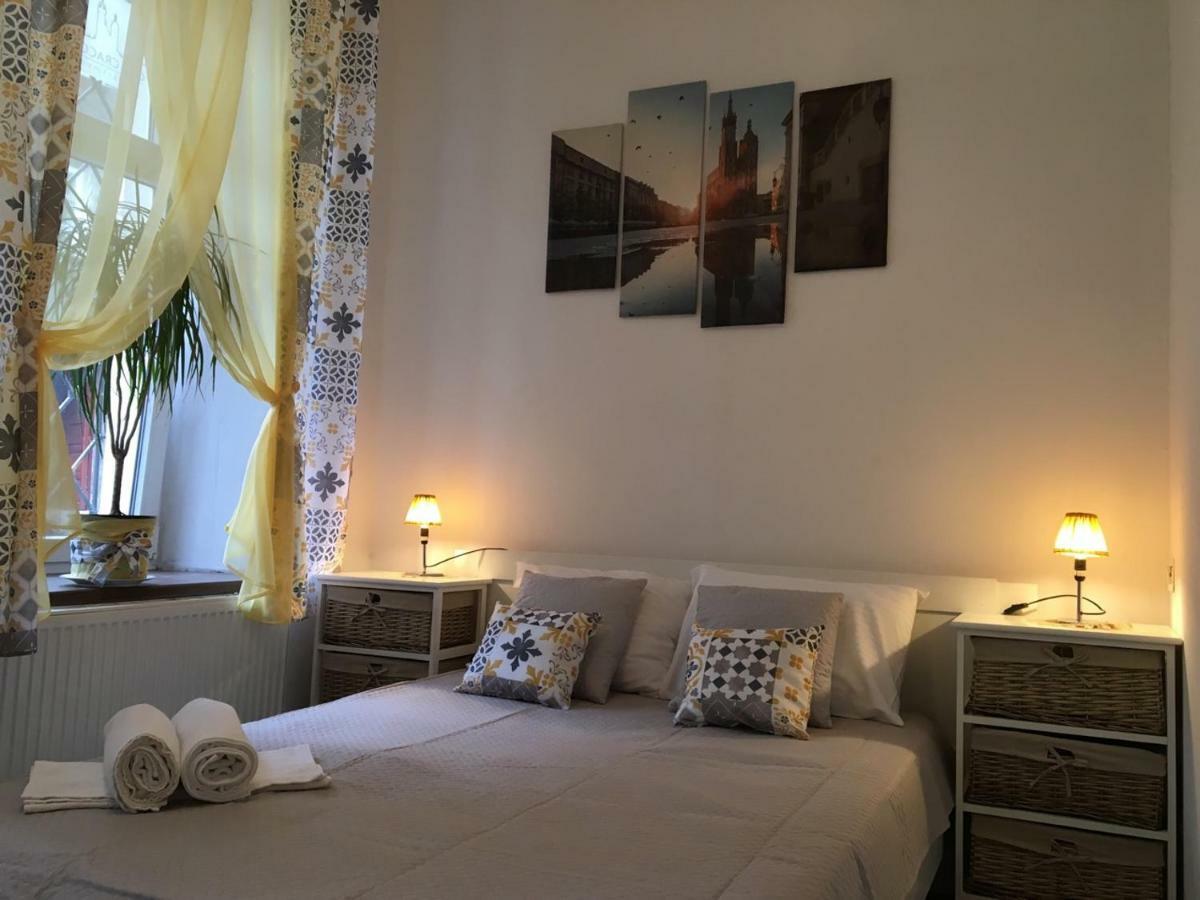 Old Cracow Apartments Cracovie Extérieur photo